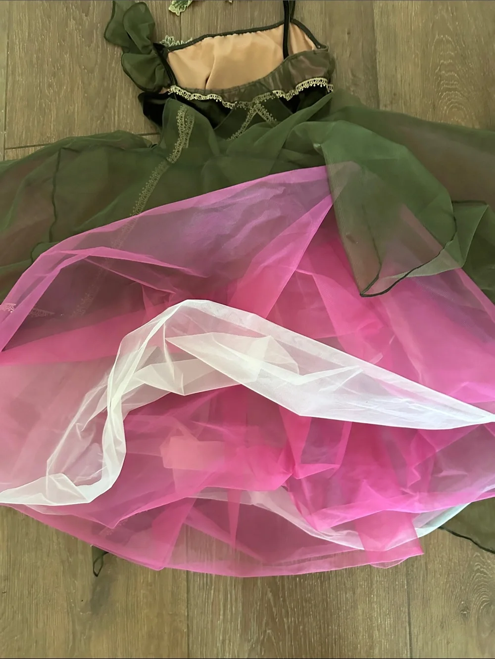 Revolution green pink